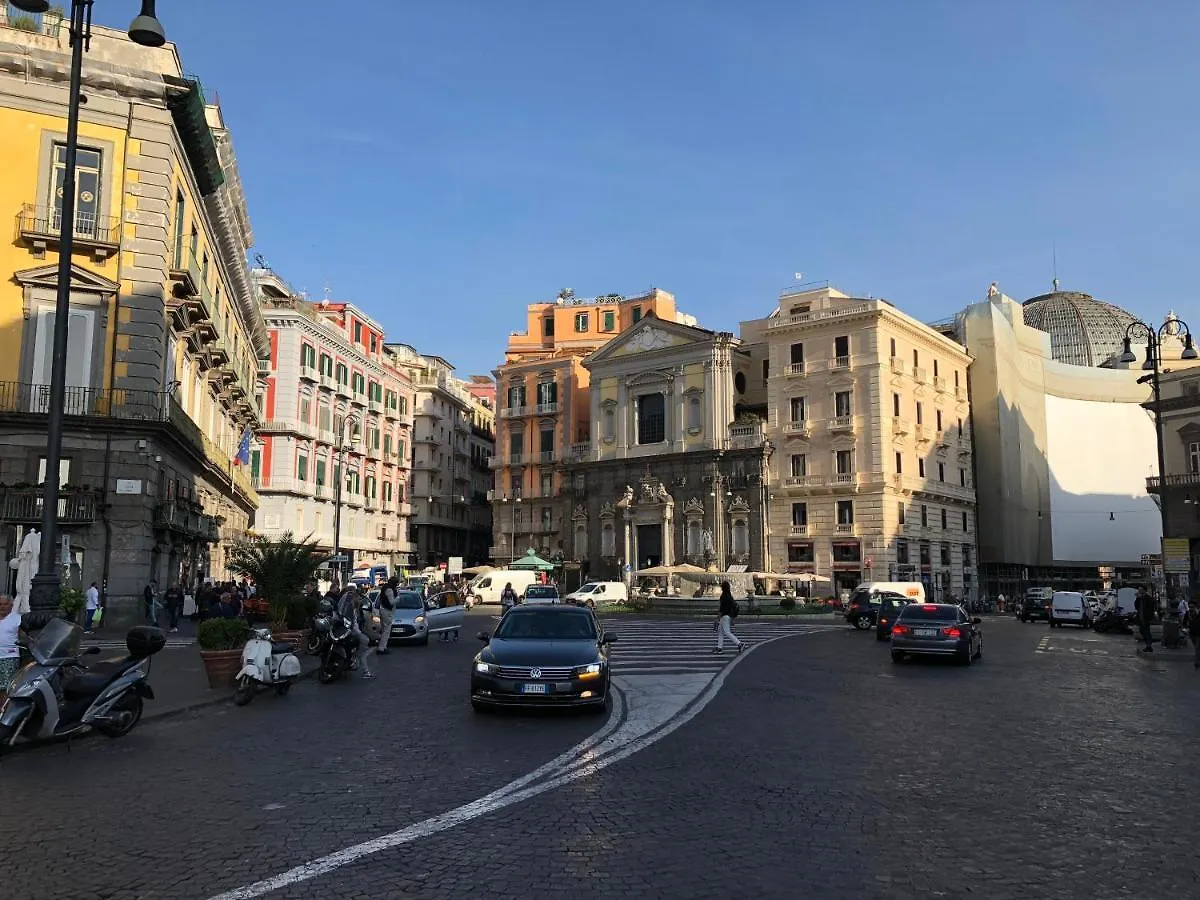 Palazzo Majorana Acomodação com café da manhã Nápoles